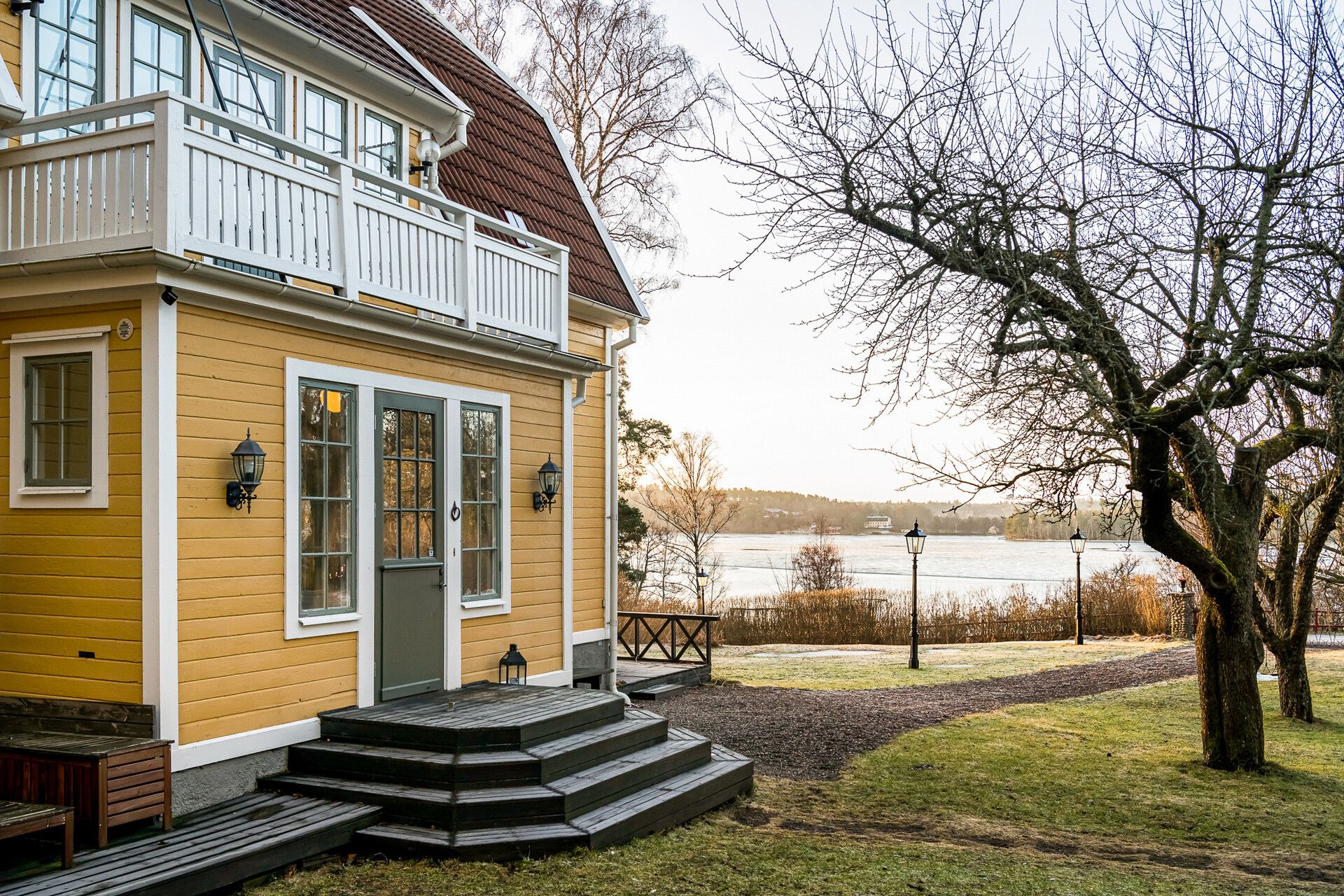 Puiset ikkunat ja ovet - arvoinen valinta!